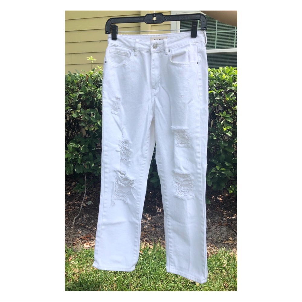SALE! 🌙Pacsun White Ripped Mom Jeans